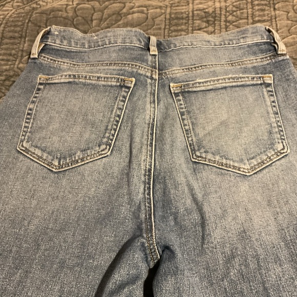 LOFT High Waisted Crop Straight Leg Jean. Size 4/27 - Picture 4 of 8